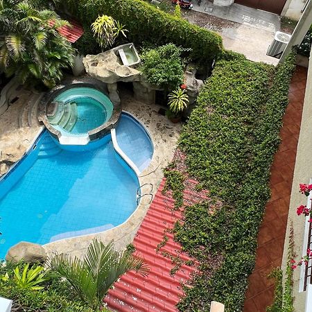 Hotel Quinta Maya Flores Bagian luar foto