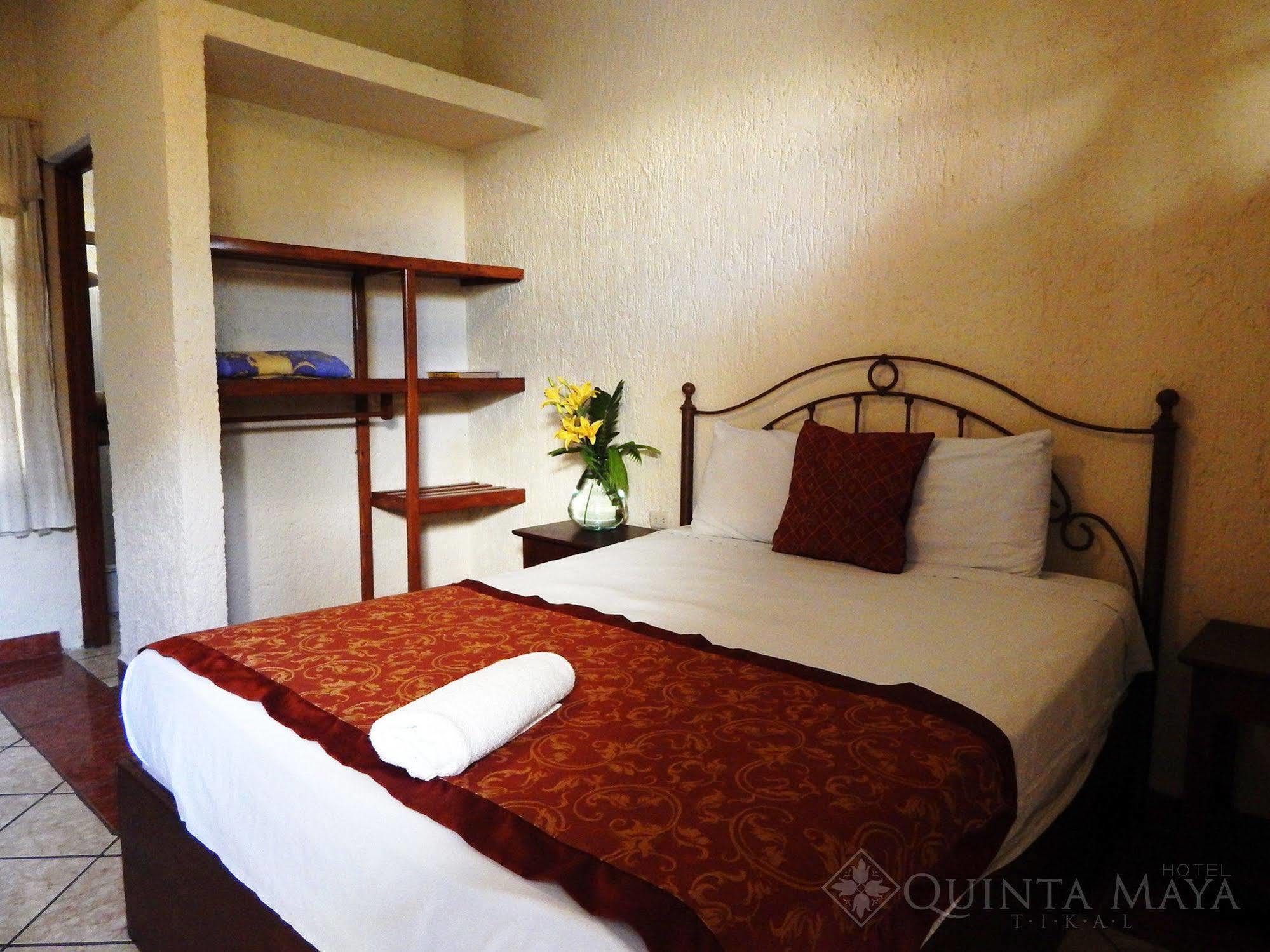 Hotel Quinta Maya Flores Bagian luar foto